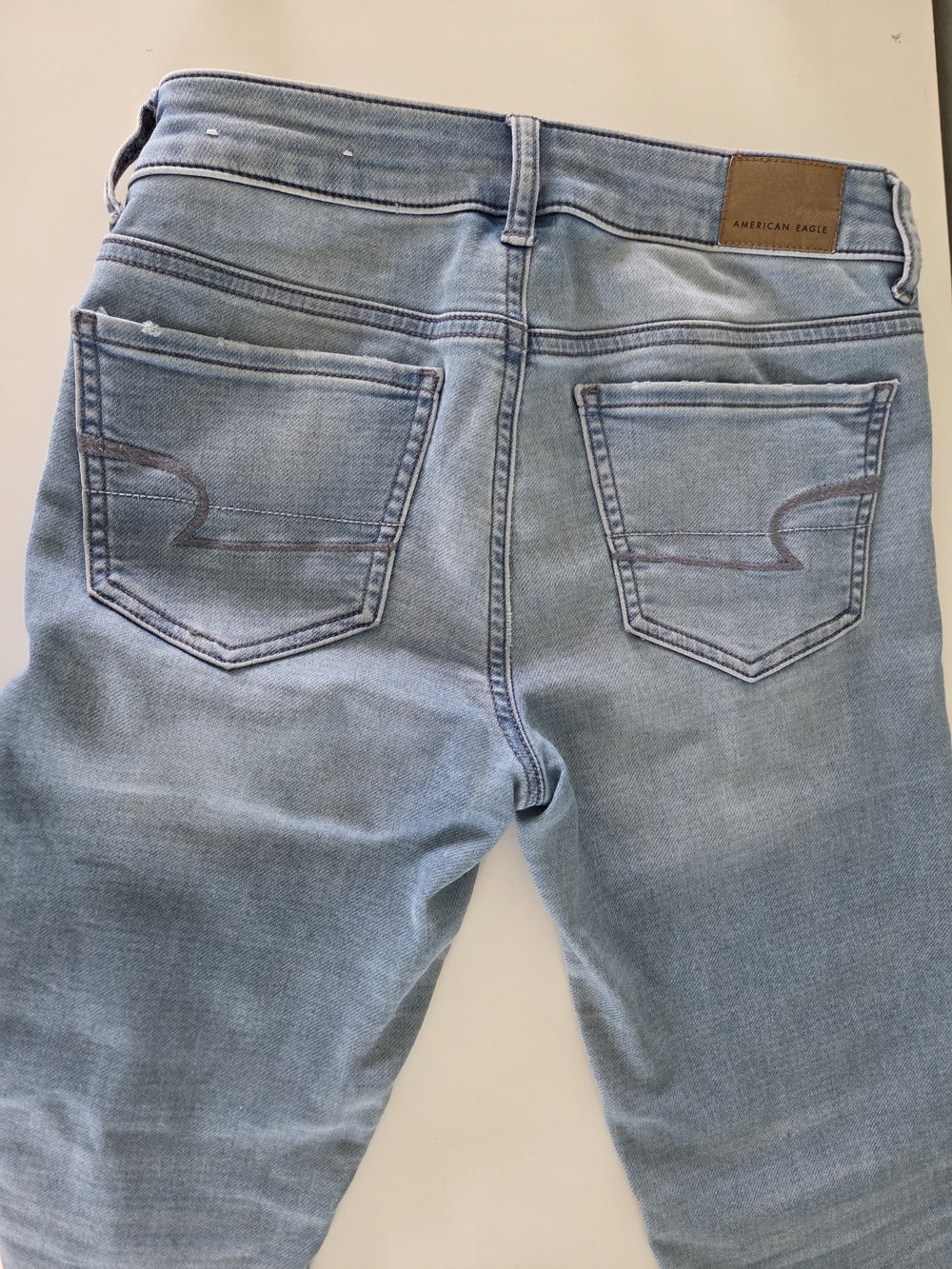 American Eagle Outfitters Light Blue Denim Jeans - Pale Blue